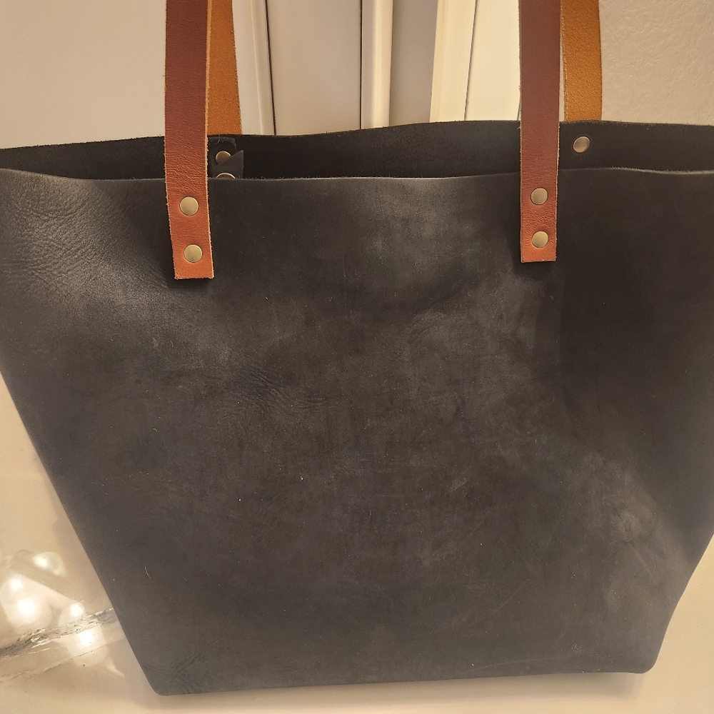 Shadow Black Large classic Portland Leathet tote
